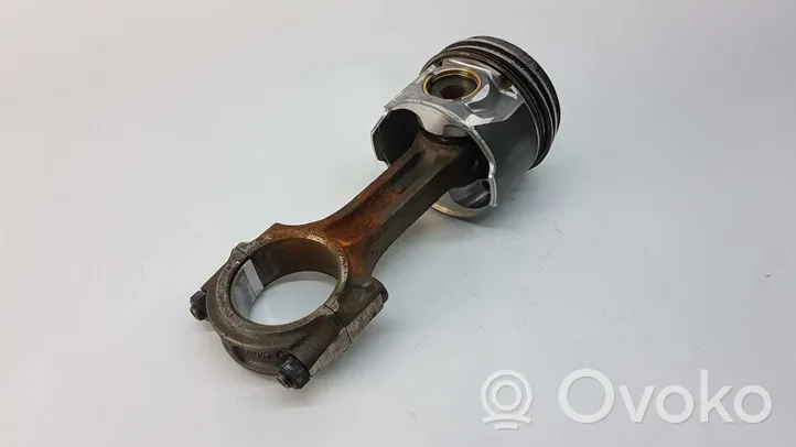 Hyundai Terracan Piston 235104X000