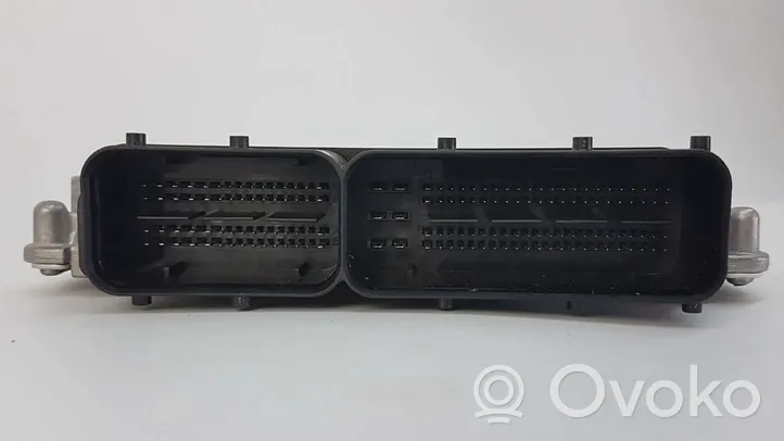 Skoda Octavia Mk3 (5E) Komputer / Sterownik ECU silnika 28499989