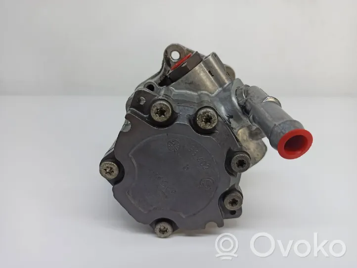 Audi A6 S6 C6 4F Vairo stiprintuvo siurblys 4F0145155