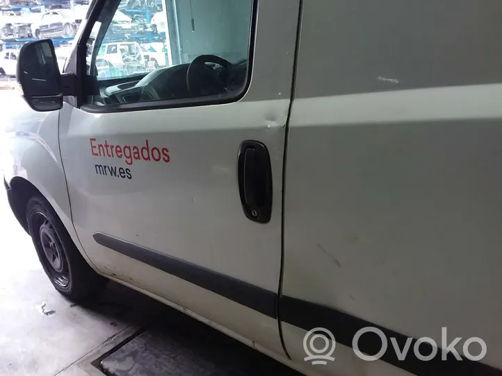 Opel Combo D Priekinės durys 