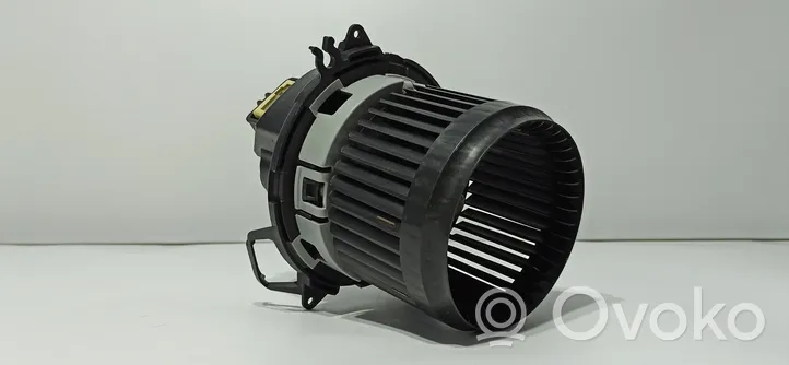 Renault Captur Ventola riscaldamento/ventilatore abitacolo 5R5833500