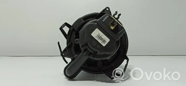 Renault Captur Ventola riscaldamento/ventilatore abitacolo 5R5833500