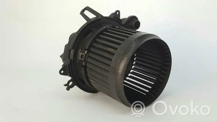 Renault Captur Ventola riscaldamento/ventilatore abitacolo 5R5833500