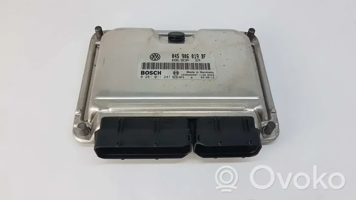 Volkswagen Polo IV 9N3 Unité de commande, module ECU de moteur 0281011241