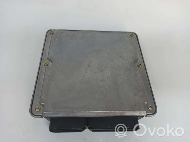 Volkswagen PASSAT B5 Unidad de control/módulo ECU del motor 0281010176