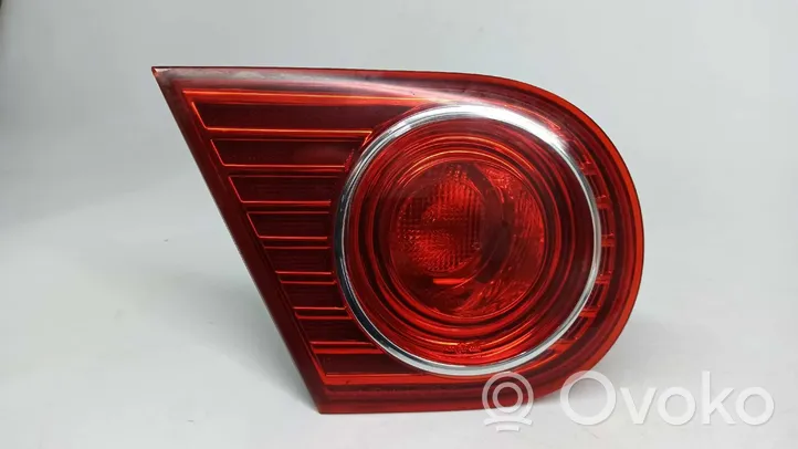 KIA Opirus Tailgate rear/tail lights 