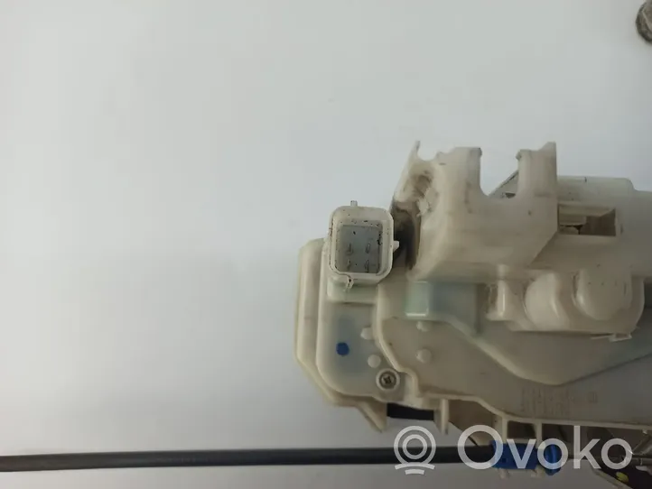 Opel Combo D Front door lock 95519797