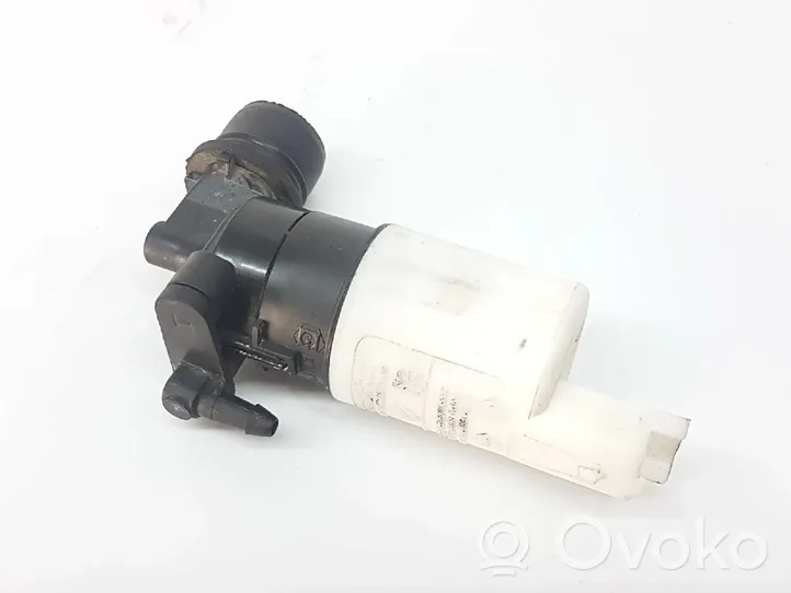 Citroen C5 Tuulilasi tuulilasinpesimen pumppu 8200067015