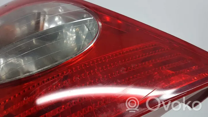 Renault Clio II Lampy tylnej klapy bagażnika 