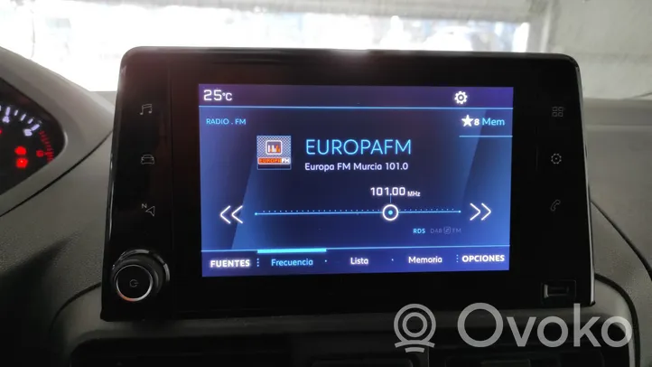 Peugeot Partner III Monitor / wyświetlacz / ekran 