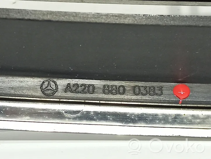 Mercedes-Benz S W220 Grille calandre supérieure de pare-chocs avant A22088003839040