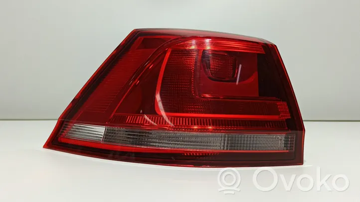 Volkswagen Golf VII Lampy tylnej klapy bagażnika 5G9945095C