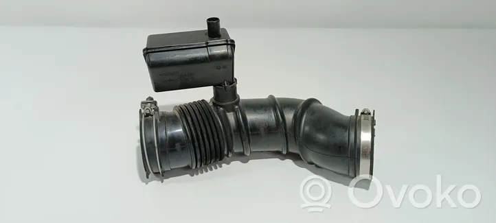 Toyota RAV 4 (XA40) Turboahtimen ilmanoton letku 1788125050