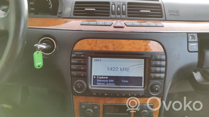 Mercedes-Benz S W220 Stacja multimedialna GPS / CD / DVD 7612500040