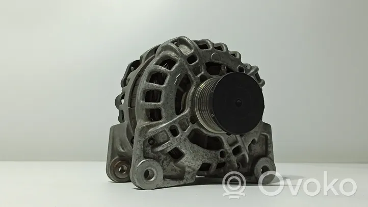 Renault Clio IV Alternator 