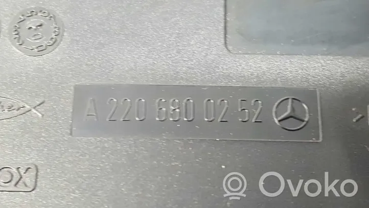 Mercedes-Benz S W220 Auton tuhkakuppi A2208100830