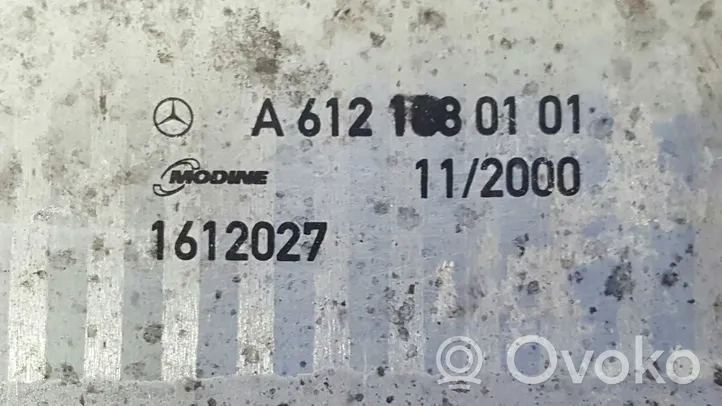 Mercedes-Benz C W203 Moottoriöljyn jäähdytinlaite A6461880301
