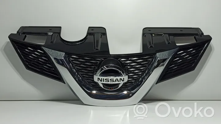 Nissan X-Trail T32 Grille calandre supérieure de pare-chocs avant 