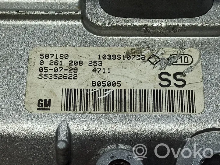 Opel Corsa C Komputer / Sterownik ECU silnika 1039S10736