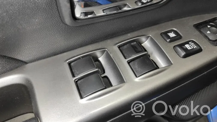 Mitsubishi ASX Elektrisko logu slēdzis 
