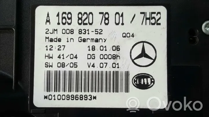 Mercedes-Benz A W169 Światło fotela przedniego A16982078017H52