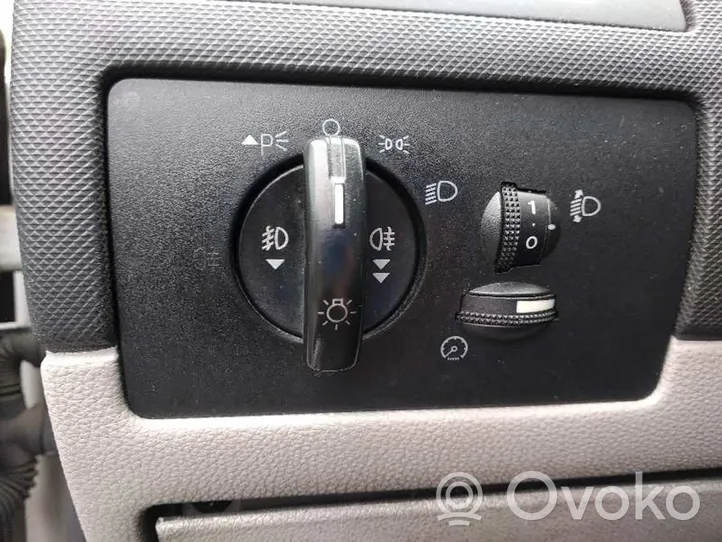 Ford Mondeo Mk III Interrupteur d’éclairage 1S7T13A024AB