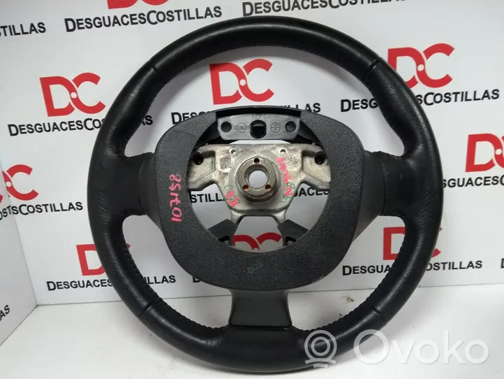 Nissan Juke I F15 Volant 