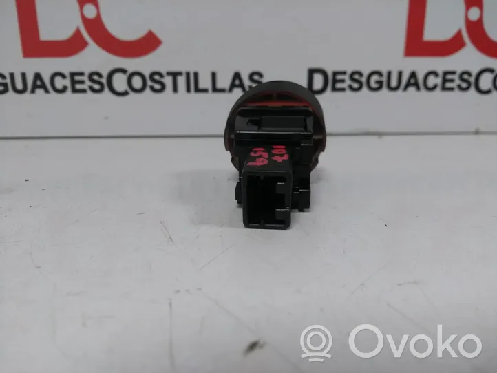 Nissan Juke I F15 Muut kytkimet/nupit/vaihtimet 06019