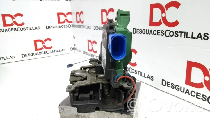 Volkswagen Polo Front door lock 3B1837016BP