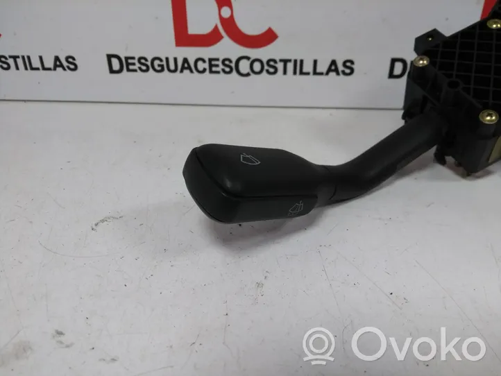 Audi A6 S6 C4 4A Leva comando tergicristalli 8D9953503