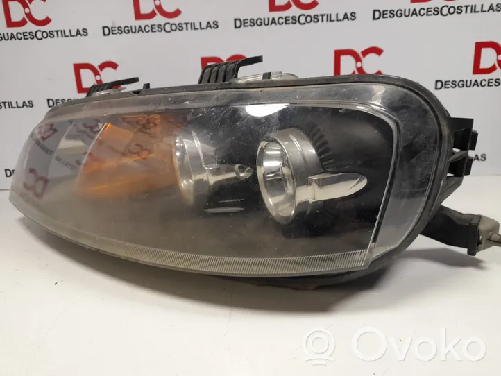 Fiat Punto (188) Faro/fanale 89100449