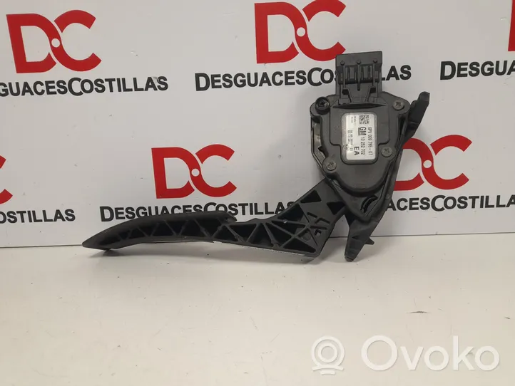 Chevrolet Cruze Accelerator throttle pedal 13252702