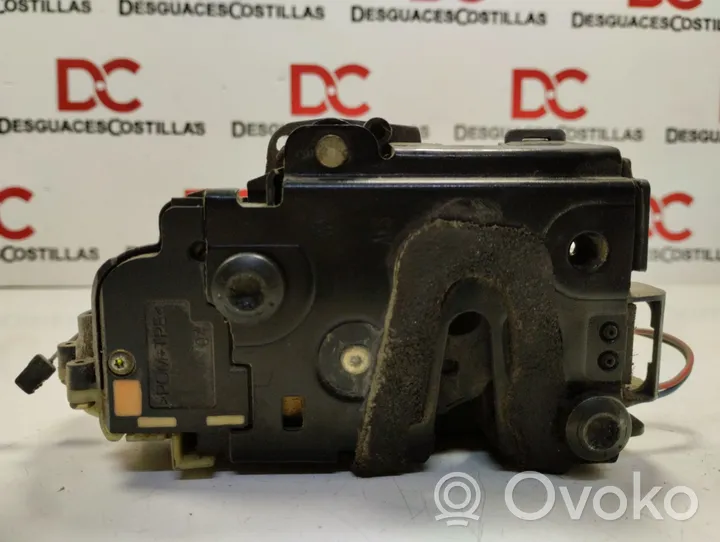 Volkswagen Polo Zamek drzwi przednich 3B1837016BQ