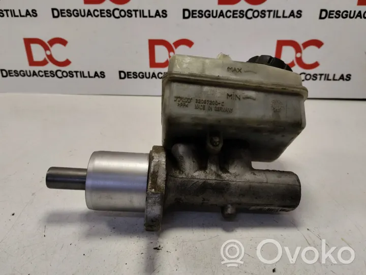 Mercedes-Benz A W169 Cilindro del sistema frenante 32067200C