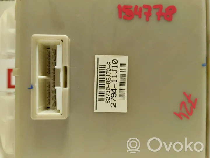 Toyota Auris 150 Fuse module 8273002J70A