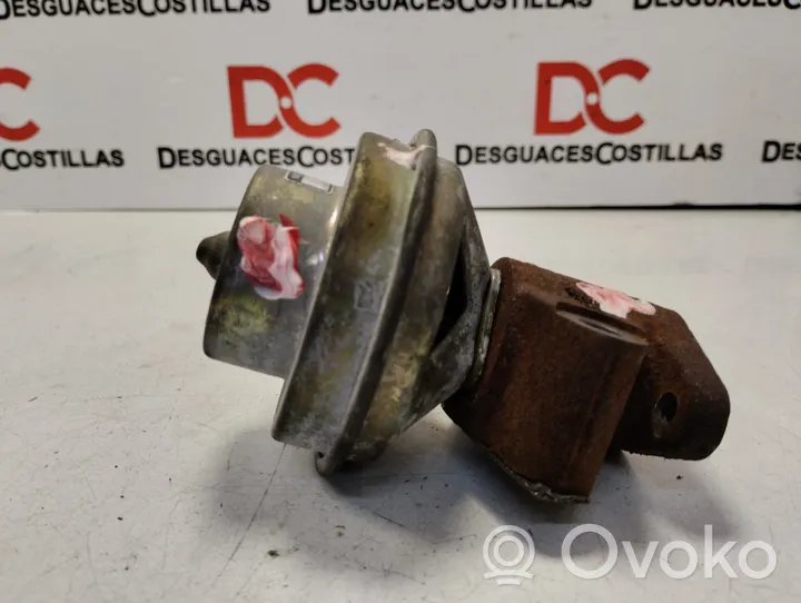 Nissan Primera EGR valve 147107J800