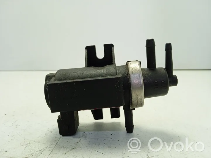 Volkswagen PASSAT B5 Vacuum valve 1H0906627