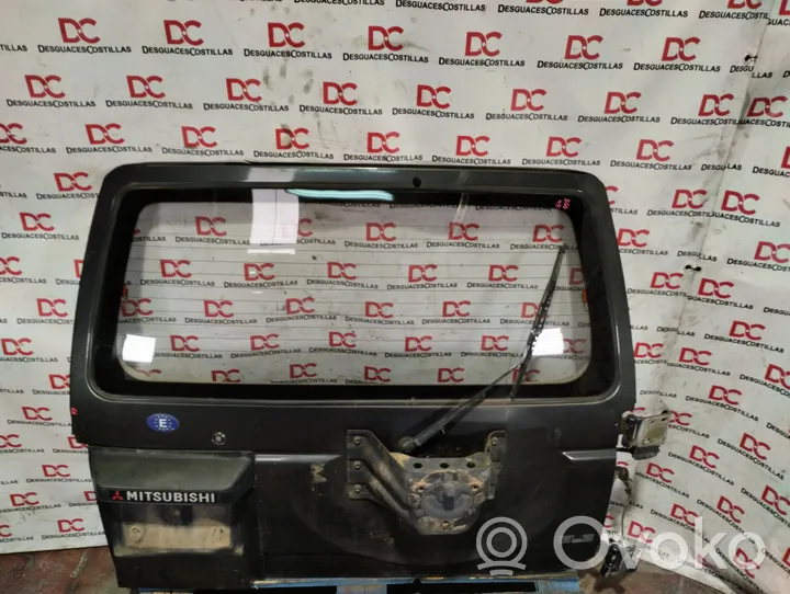 Mitsubishi Montero Tylna klapa bagażnika MB860571