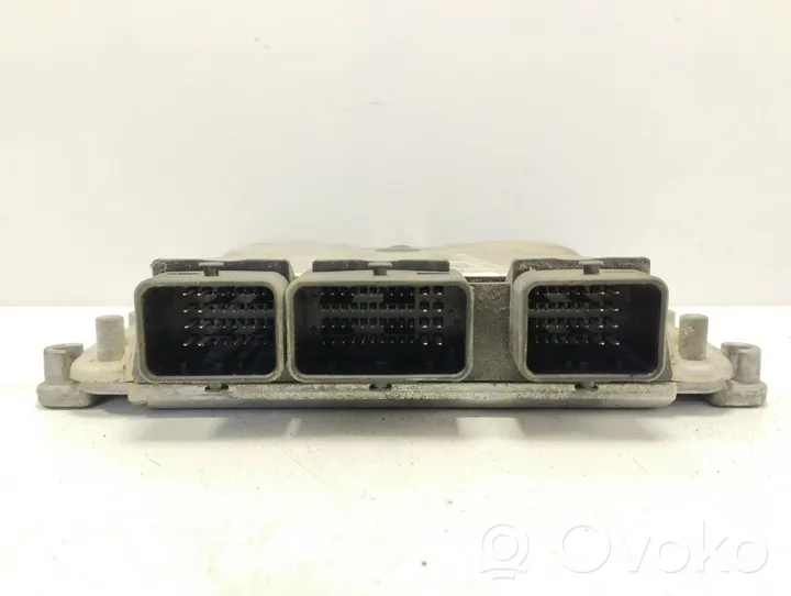 Citroen C8 Variklio valdymo blokas 9646850580