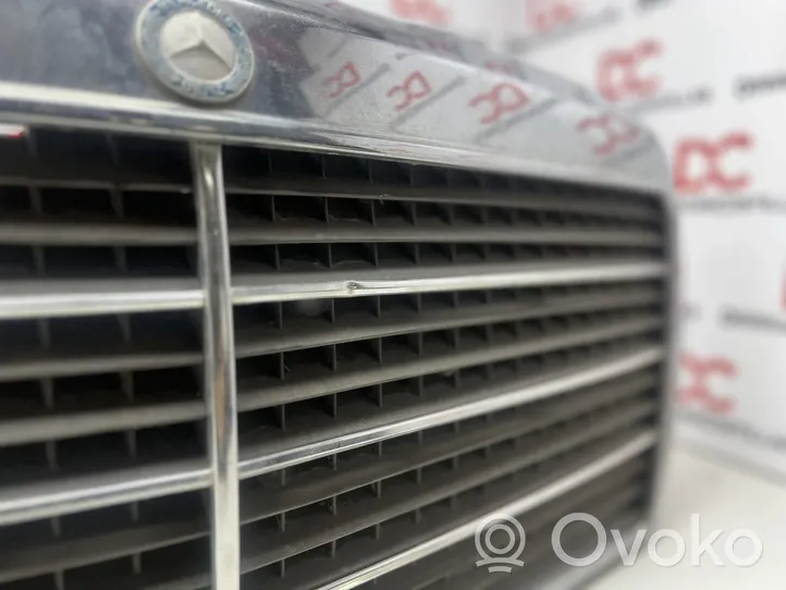 Mercedes-Benz E W124 Grille de calandre avant 1248880223