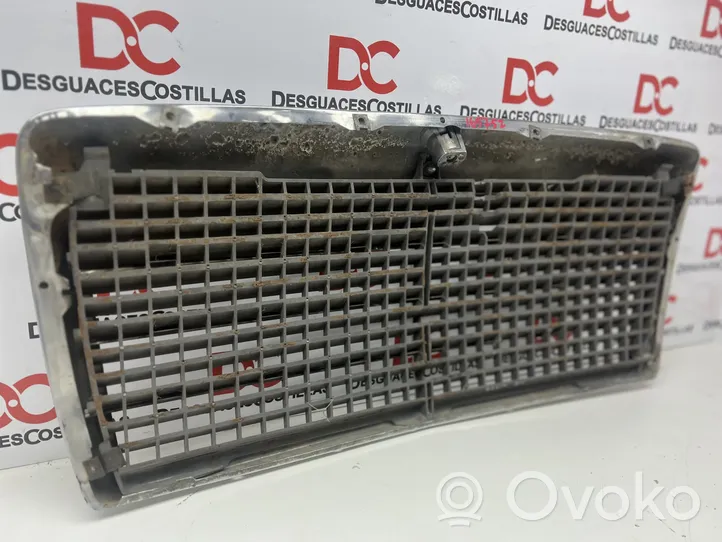 Mercedes-Benz E W124 Grille de calandre avant 1248880223