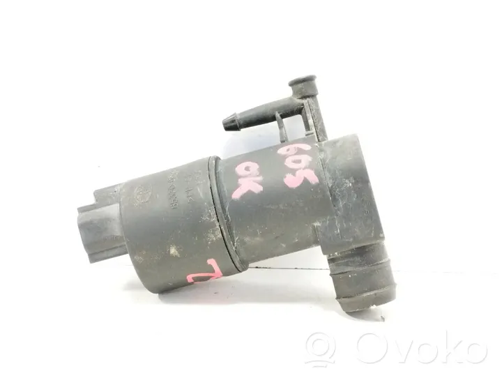 Toyota Verso Pompe de lave-glace de pare-brise 853300F020