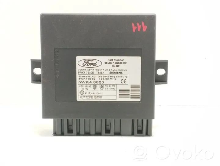 Ford Focus Unidad de control/módulo del bloqueo de puertas 5WK47230E