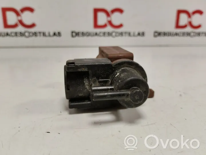 Citroen C4 I Soupape à vide 70096701