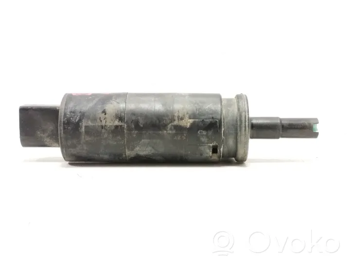 Volvo S80 Windscreen/windshield washer pump 89032971