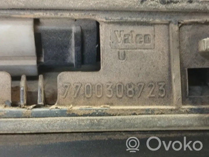 Renault Kangoo I Éclairage de plaque d'immatriculation 7700308723