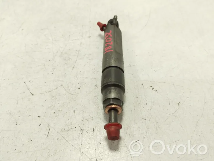 Volkswagen Golf IV Injecteur de carburant 028130201T