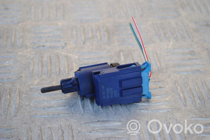 Volkswagen Bora Clutch pedal sensor 1J0927189