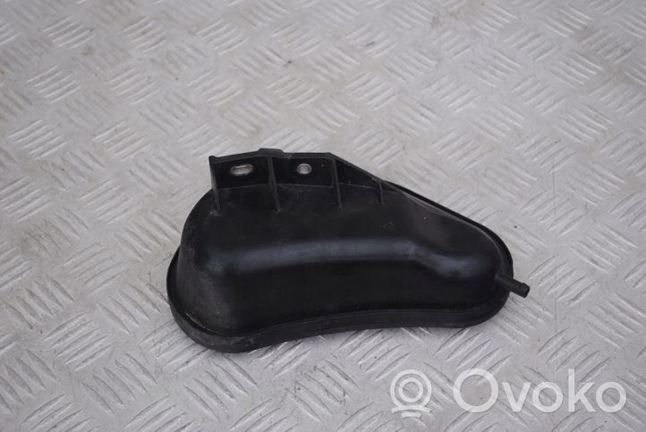 Audi A4 S4 B7 8E 8H Vacuum air tank 8E0131541C