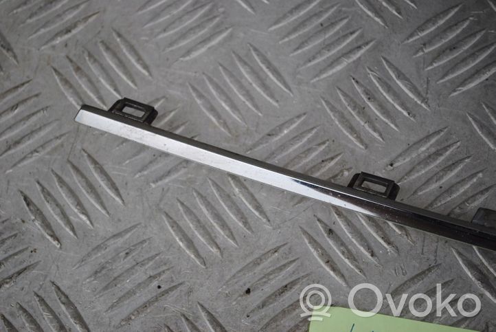 Volkswagen Sharan Front bumper upper radiator grill 7N0853767A